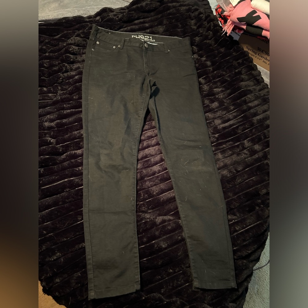 Women’s black Rue 21 jeans
